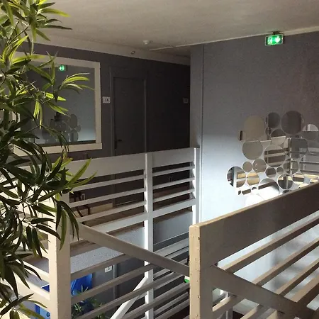 Hotel L'orangeraie 3*