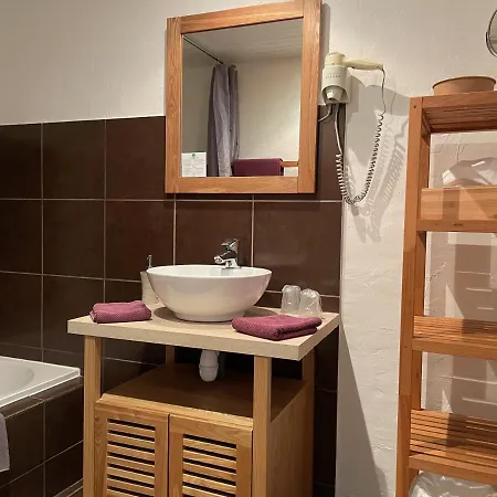 Hotel L'orangeraie 3*